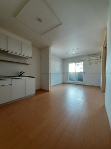 ラグジュアリー・コートの居間・リビング