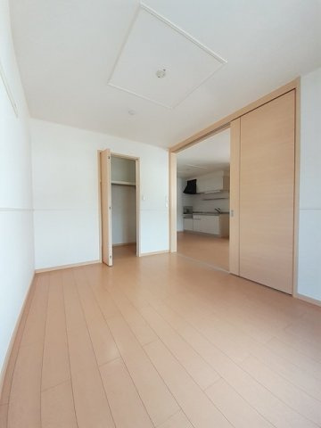 ラグジュアリー・コートの内装