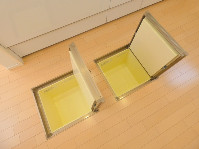 エスペランサＢのその他|床下収納