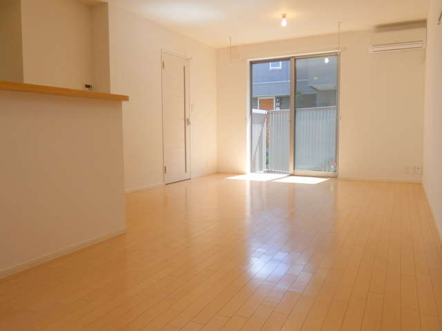 エスペランサＢの居間・リビング|ゆとりあるリビング１６．２帖