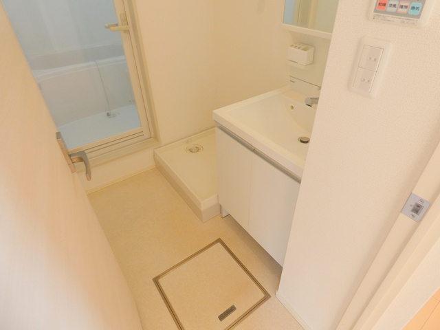 エスペランサＢの浴室|独立洗面台・脱衣スペース