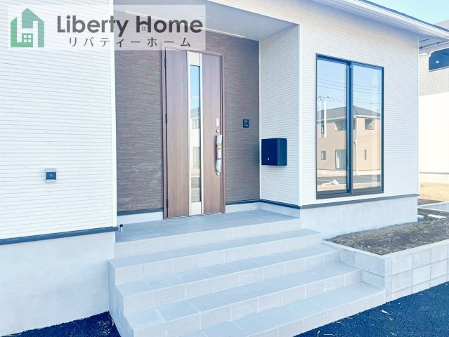 つくば市若森第1　新築戸建　4号棟のエントランス