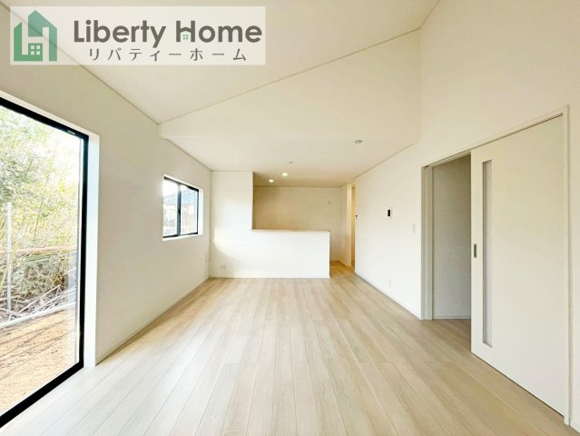 つくば市若森第1　新築戸建　4号棟の居間・リビング