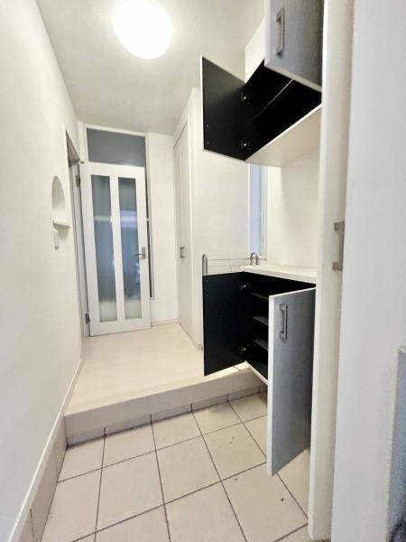 高知市八反町2丁目 戸建ての玄関