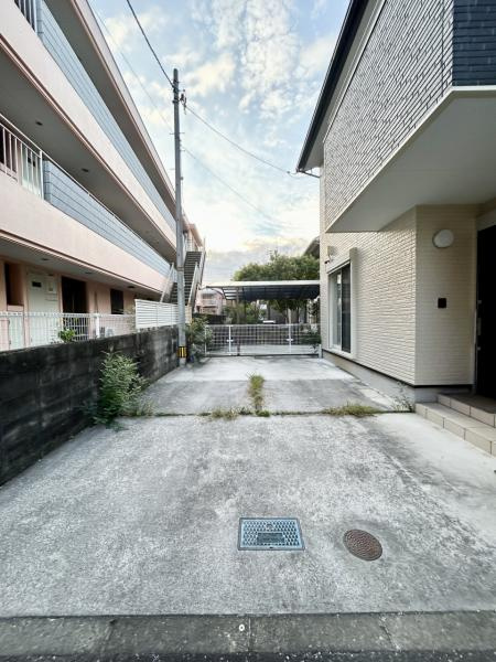高知市八反町2丁目 戸建ての駐車場