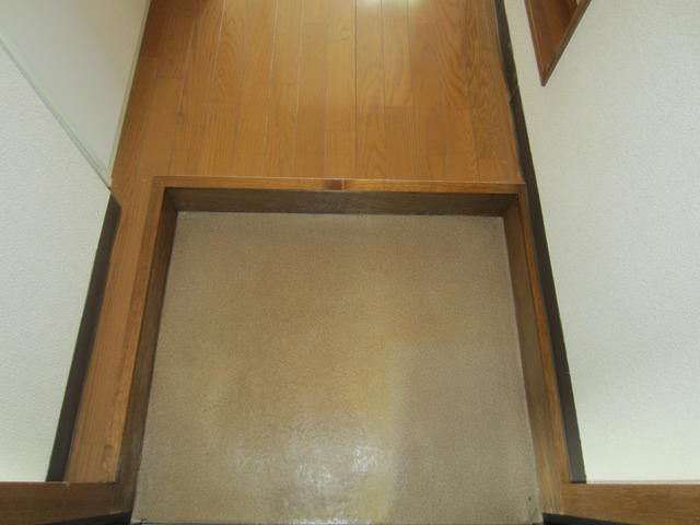 カーサプリマベーラの玄関|シューズＢＯＸ付きの玄関です☆