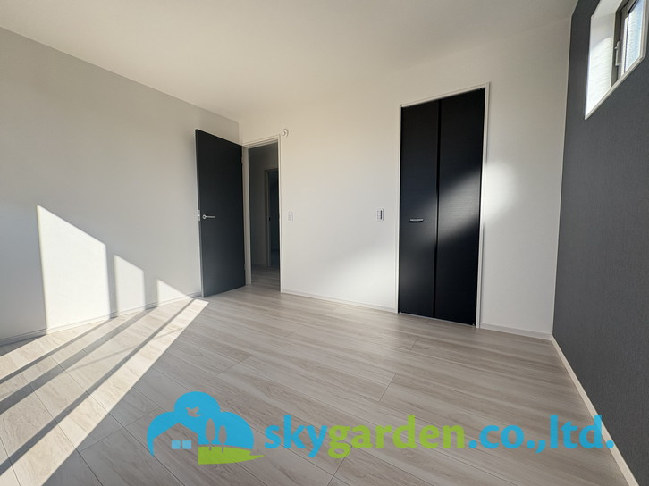 藤沢市善行1期　新築戸建　全3棟3号棟の洋室|落ち着いた色調の洋室です