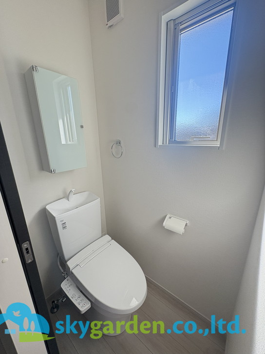 藤沢市善行1期　新築戸建　全3棟3号棟のトイレ|コンパクトで使いやすいトイレです