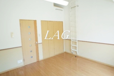 【居間・リビング】 | メルローズプレイスⅡ | 洋室のお部屋です。