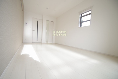 【寝室】 | リブリ・メゾンシュシュ | 落ち着いた色調の洋室