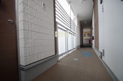 【ロビー】 | リブリ・メゾンシュシュ | 清潔なロビー