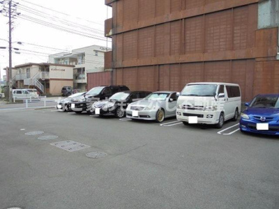 【駐車場】 | メゾン エスターブレ