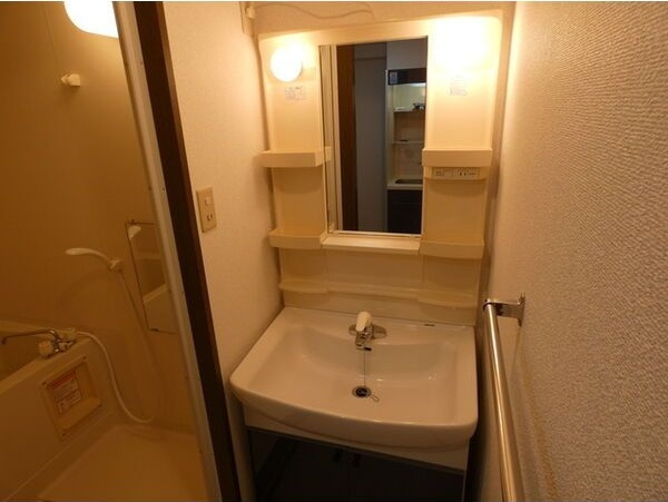 DORF　JUBANの洗面所|スペースが確保できる洗面所です