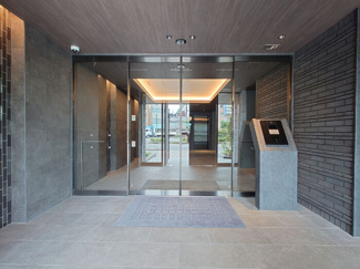 【エントランス】 | セレーノ福山駅前 | ゆとりのあるエントランスです