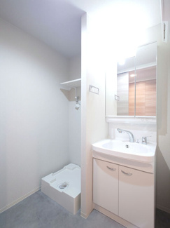 【洗面所】 | セレーノ福山駅前 | 忙しい朝には欠かせない洗面所です