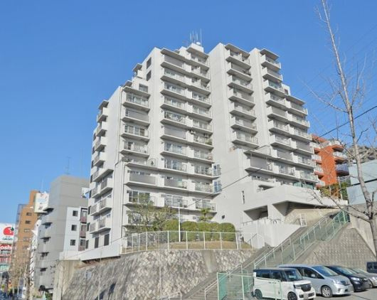 緑地東ロイヤルマンションの外観