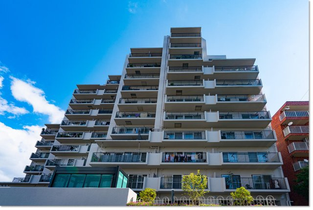 緑地東ロイヤルマンションの外観