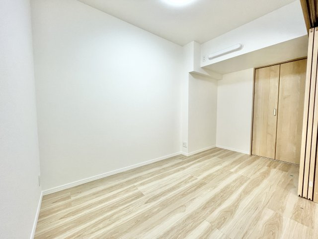 寝屋川コーポラスの洋室|コンパクトで使いやすい洋室です