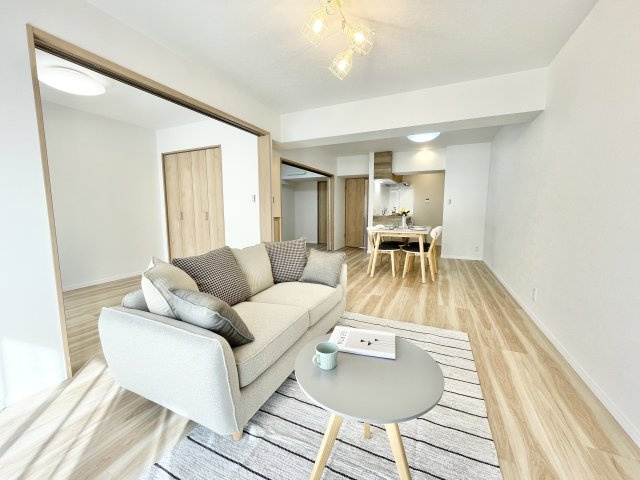 寝屋川コーポラスの居間・リビング|ゆったりとしたリビングです