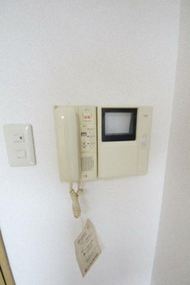 【セキュリティ】 | ヴェローナ高円寺 | モニター付きオートロックで防犯面も安心！