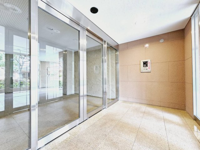 イトーピア神戸藤原台B棟のエントランス|■エントランス■オートロック