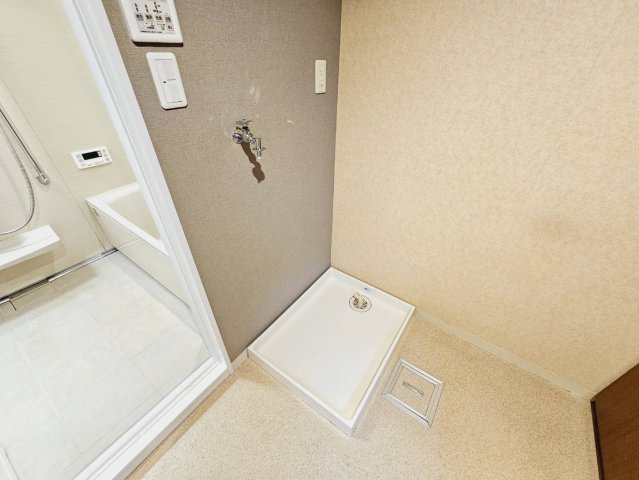イトーピア神戸藤原台B棟の洗面所|■洗濯機置場