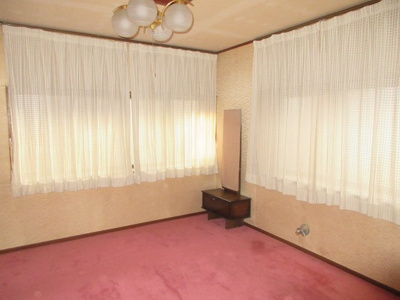 【洋室】 | 【商談中】弘前市松原西2丁目・中古住宅 | 1階・洋室8帖