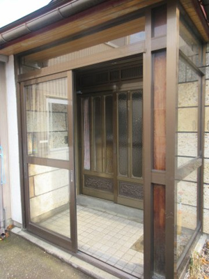 【エントランス】 | 【商談中】弘前市松原西2丁目・中古住宅