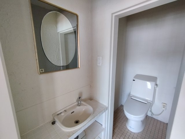 岡崎市細川町字窪地の店舗一部のトイレ