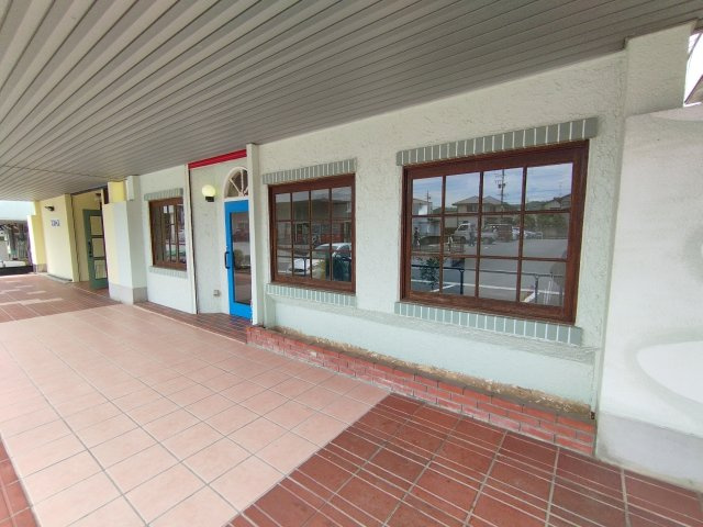 岡崎市細川町字窪地の店舗一部の外観