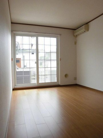 ドミール　カトレアの居間・リビング