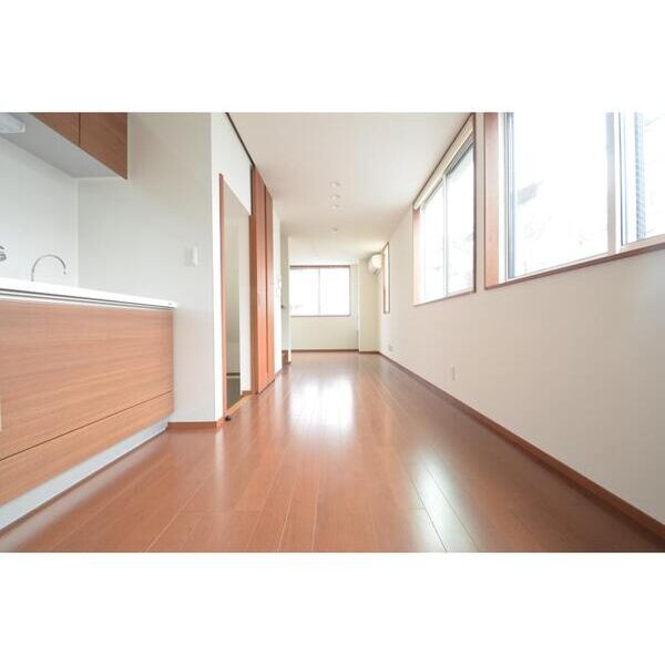 牡丹1丁目戸建の居間・リビング