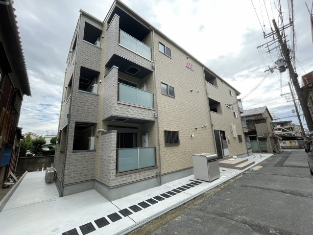 Luna terrace 近大前の外観
