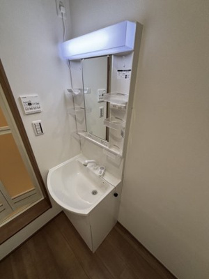 【洗面所】 | カサデルソルⅥ | 広い洗面スペース