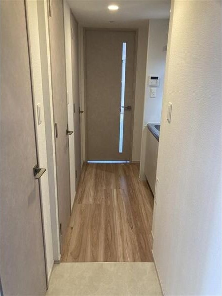 S-RESIDENCE堀田駅前futur(フチュール)の玄関