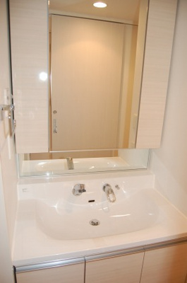 【洗面所】 | パークアクシスうつぼ公園 | 使いやすい洗面所です