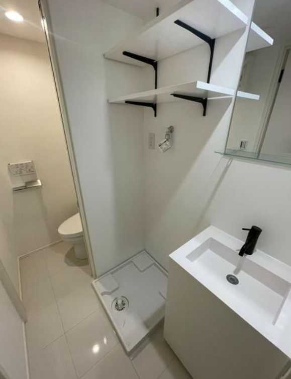 ReveResidence三軒茶屋　新築　礼金０　ペット相談の洗面所