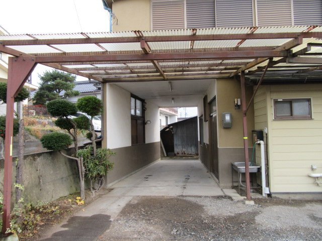 【駐車場】