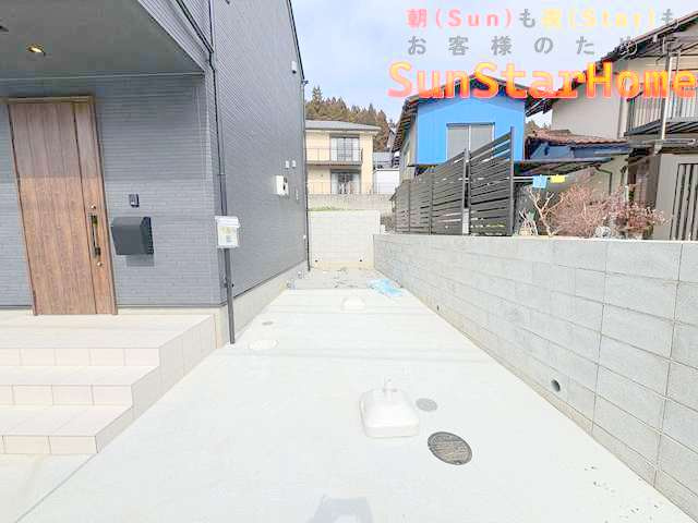 【サンスターホーム】あきる野市小中野　新築未入居住宅の駐車場