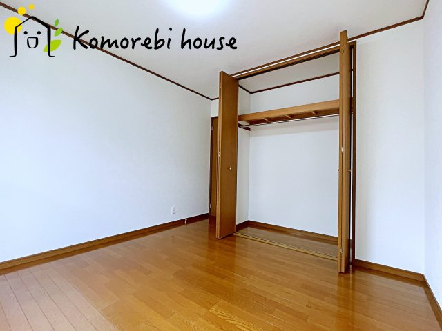 さいたま市見沼区御蔵　中古一戸建ての寝室|開放的な寝室です