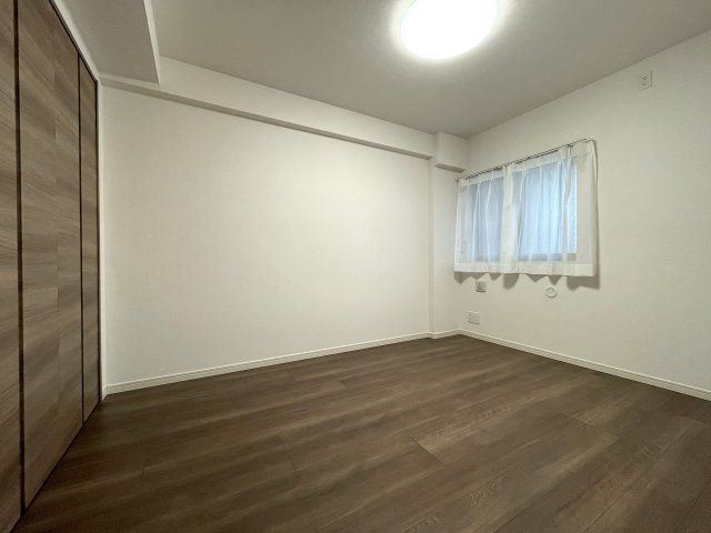 地に足の着いた生活もワルクナイ！１階の概念変わる【レーベン横濱テラス】リフォームの洋室|スタンダードな洋室です