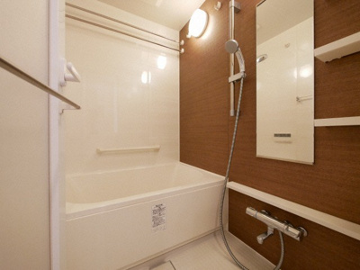 【浴室】 | パークアクシス本町 | ゆったり過ごせるお風呂です