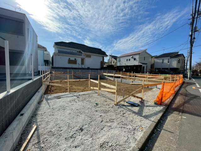 下井草１丁目・新築戸建・２号棟の前面道路含む現地写真
