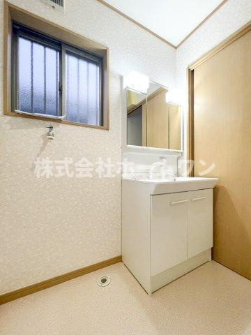 青梅市梅郷6丁目　中古戸建の独立洗面台