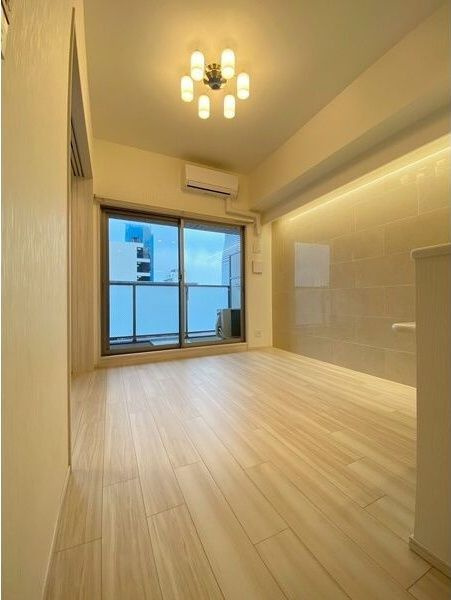 プレジオ弁天町ASIANの居間・リビング