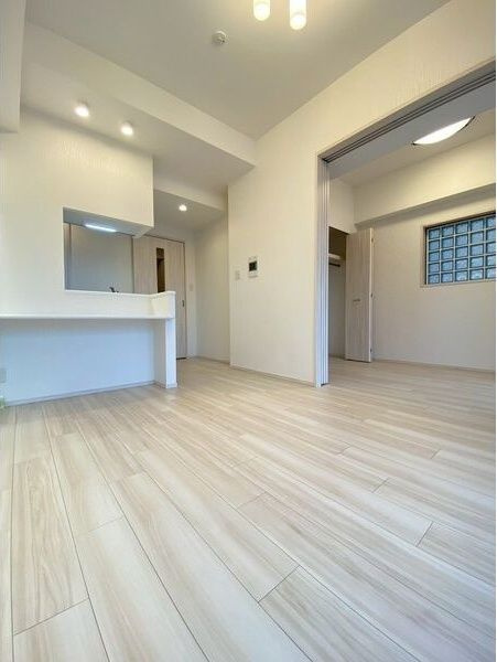 プレジオ弁天町ASIANの居間・リビング