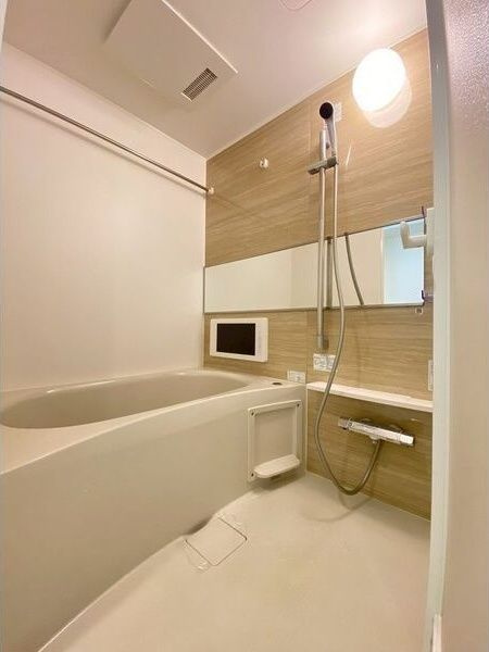 プレジオ弁天町ASIANの浴室