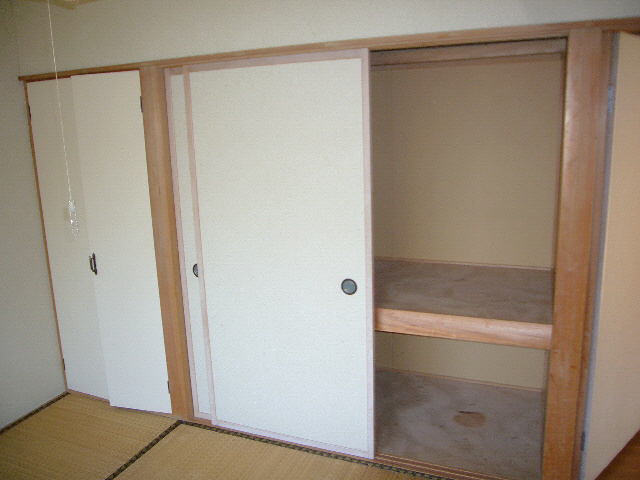 田中マンションの収納