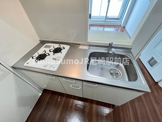 Felis塚本 のキッチン|コンパクトなキッチンで掃除もラクラク