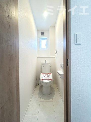 【新築戸建】札幌市南区川沿11条1丁目2棟のトイレ|同仕様物件